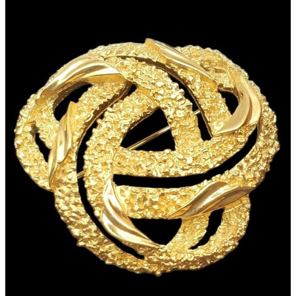 Crown Trifari Knot Brooch Pin Textured Infinity Brutalist Gold Tone 60s MCM 2" - Picture 6 of 9